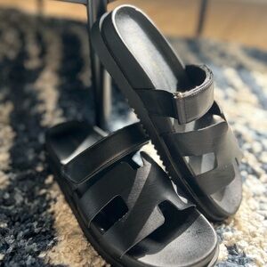 Women's Black Sandals
